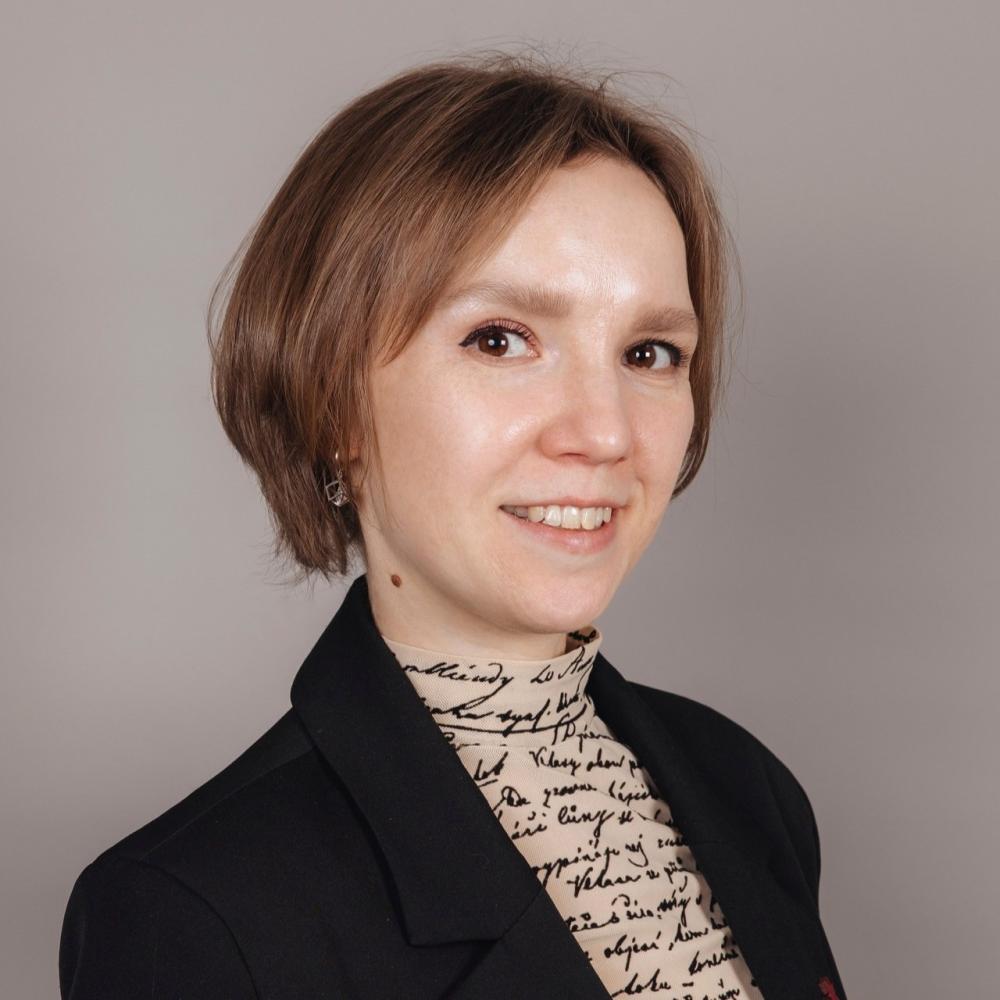 Александра Вострикова